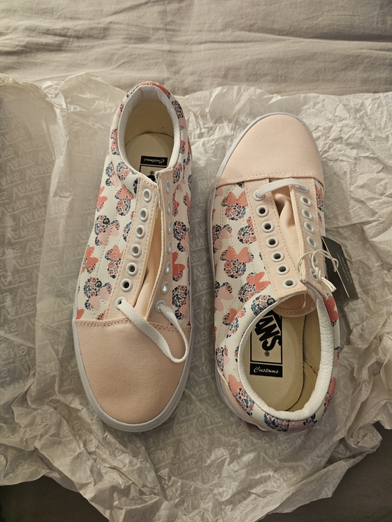 Vans Shoes - Vans Women’s Pink Floral Low-Top Sneakers